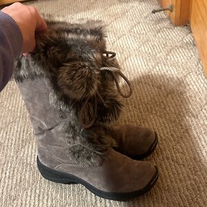 Women's Gray Fur-Lined Boots